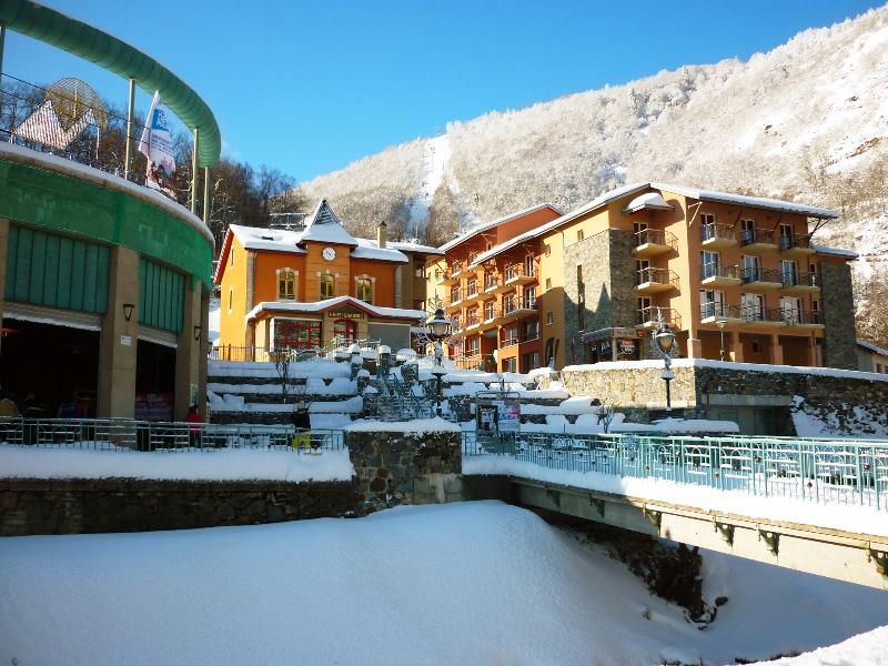 Nemea Les Grands Ax Aparthotel 3*